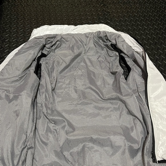 Men’s vest - Picture 3 of 4